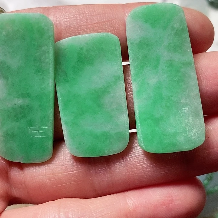 未镶嵌定制翡翠九*