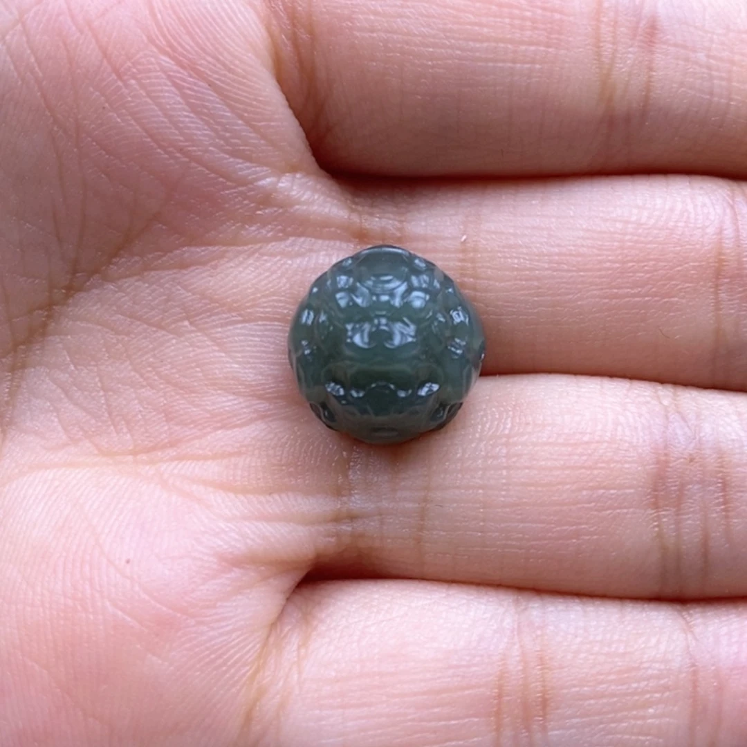 和田玉未镶嵌珠宝半成品