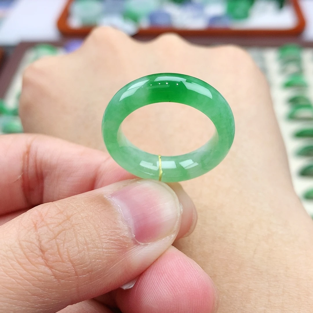 翡翠未镶嵌戒指16号