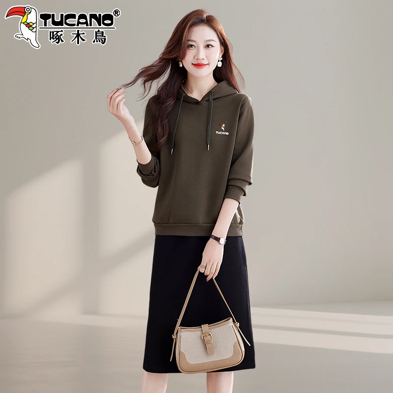 啄木鸟秋季套装女2025新款春秋时尚休闲女士连帽卫衣半身裙两件套