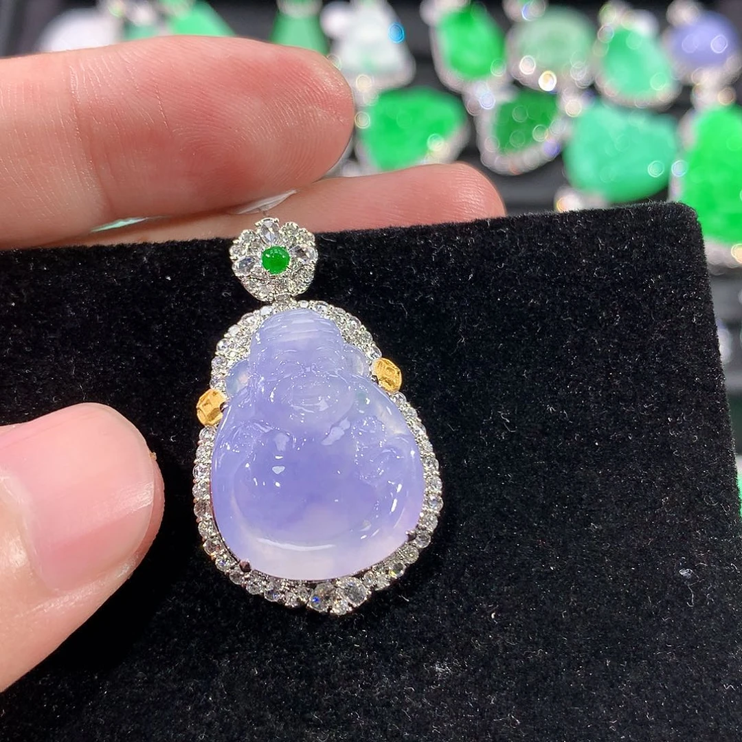 翡翠18K金镶嵌颈饰