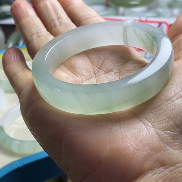 石英质玉（金丝玉）未镶嵌手镯