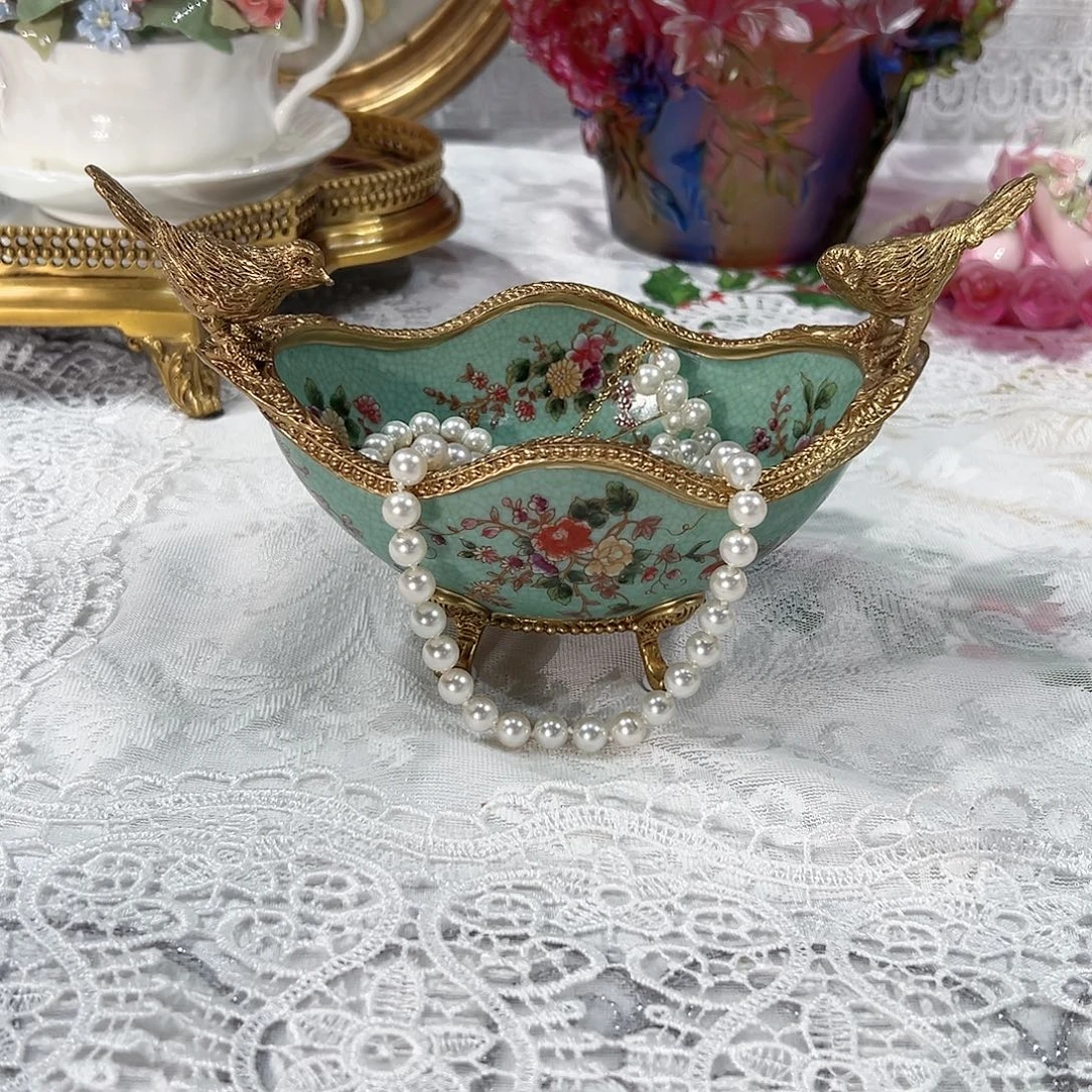 陶瓷F3299铜配瓷元宝收纳盒