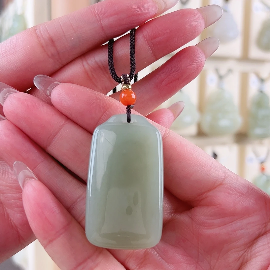 二***落和田玉未镶嵌颈饰