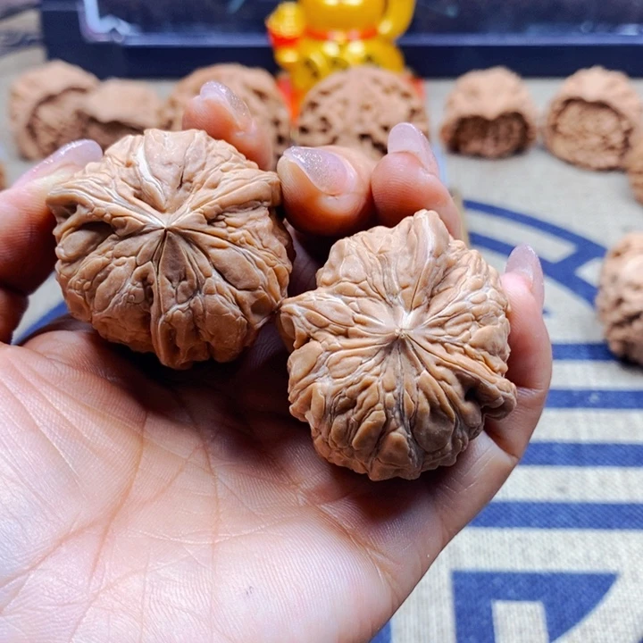 折***腾把件文玩核桃闷墩异形三棱