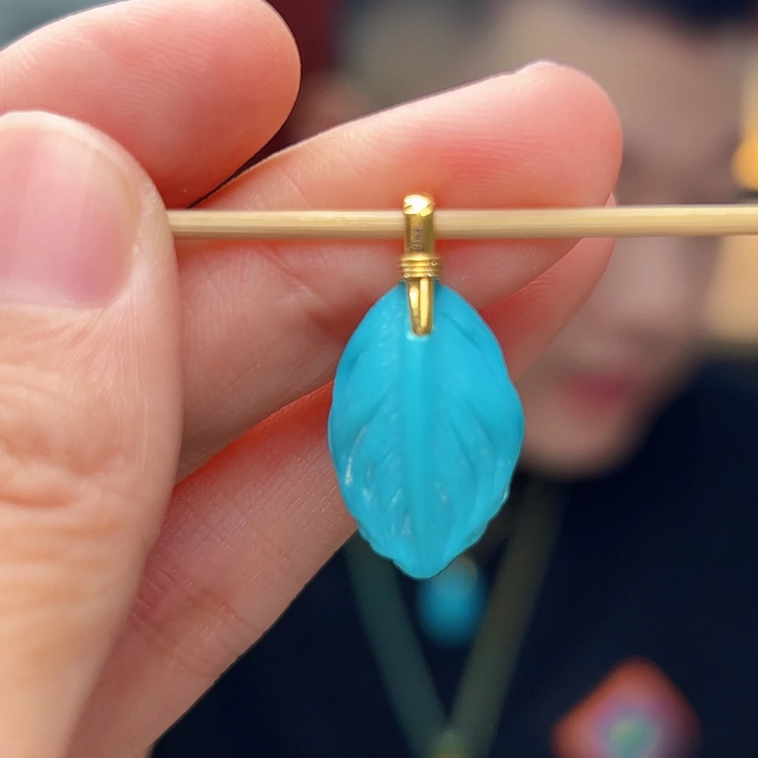 18K金镶嵌绿松石珠宝奇石