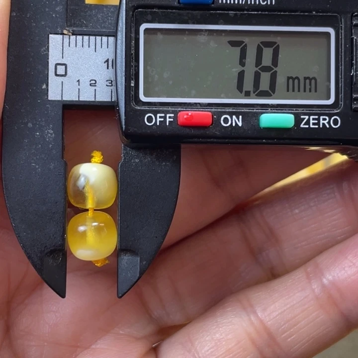 蜜蜡未镶嵌裸石61