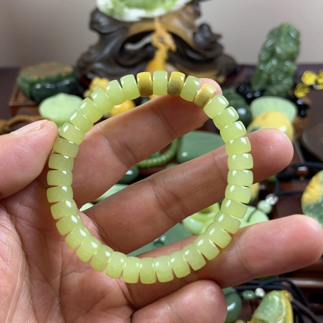 岫岩老玉（透闪石质玉）未镶嵌珠宝奇石