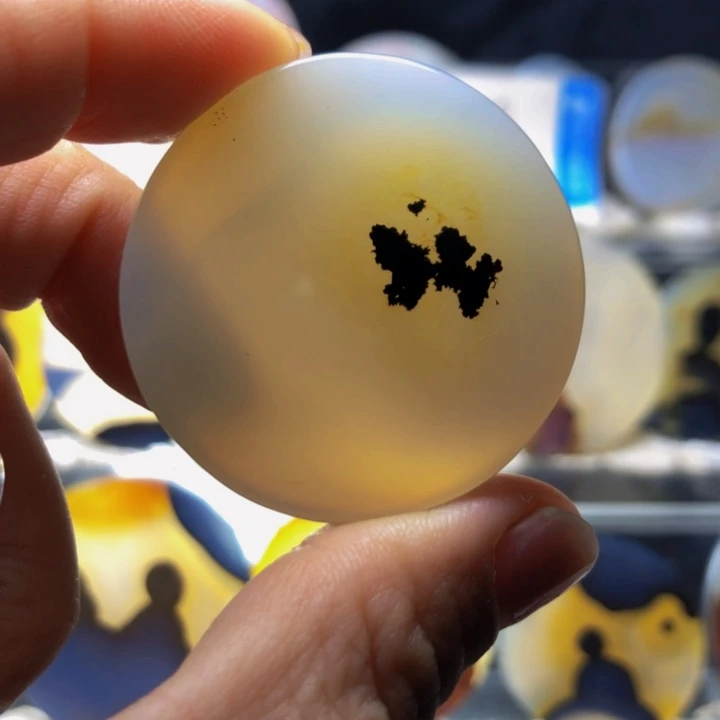 合金玛瑙/玉髓珠宝奇石59