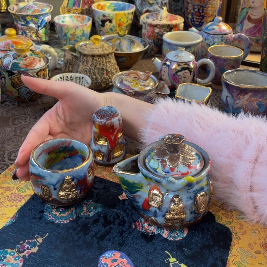 杯子里面还有很多