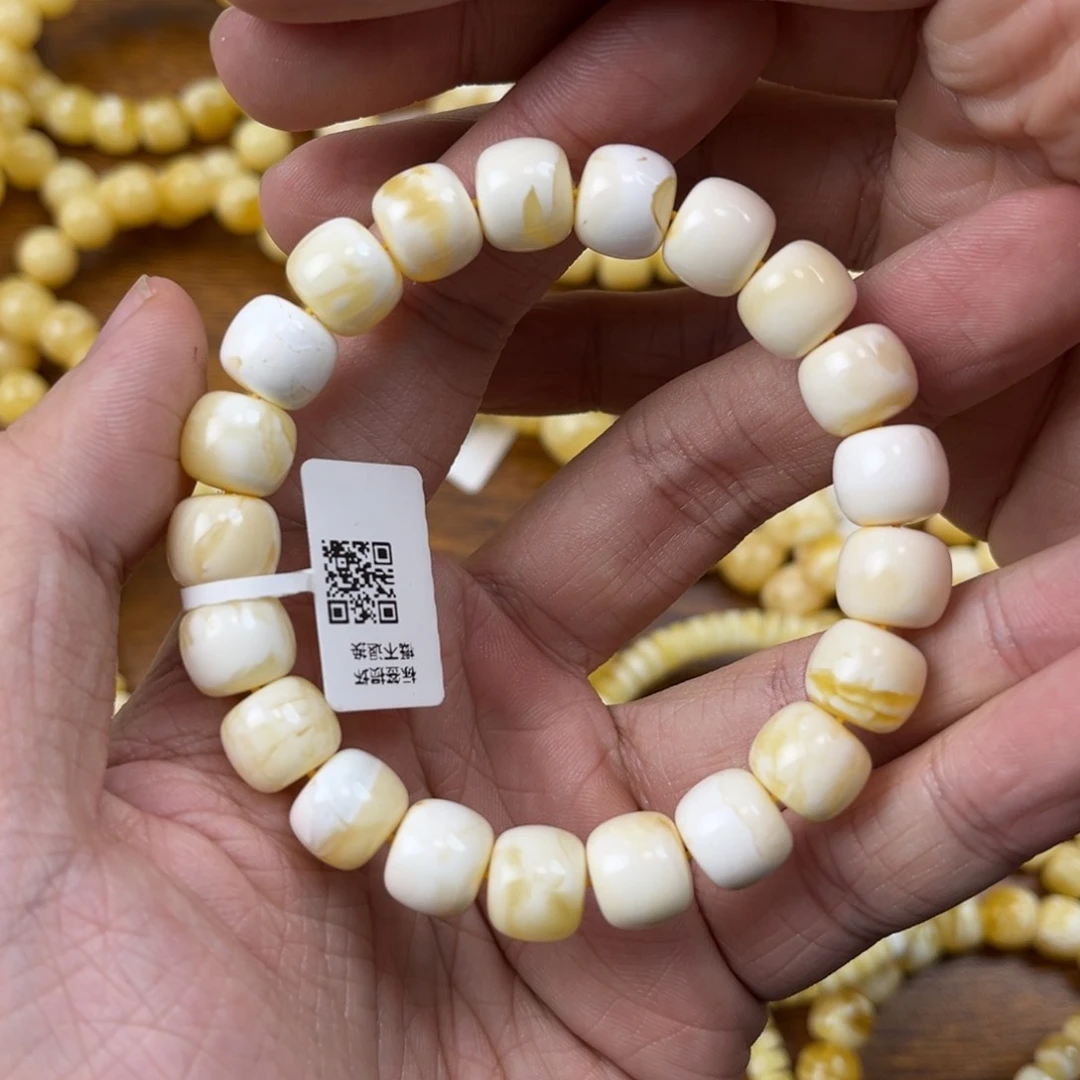 蜜蜡手串未镶嵌奔***猫蜜蜡手串10.7mm