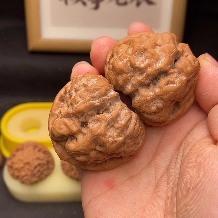 渔***隐吊坠桃核蛤蟆白茬