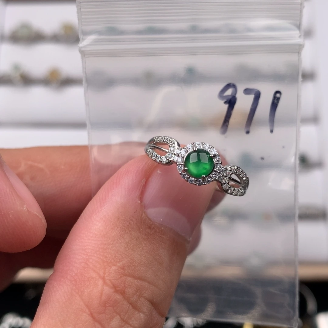 翡翠未镶嵌戒圈971