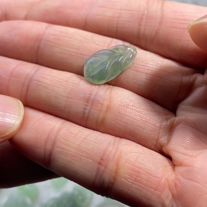 @****翡翠未镶嵌吊坠(不含链)