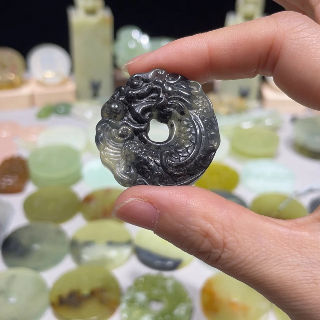 岫玉未镶嵌颈饰18