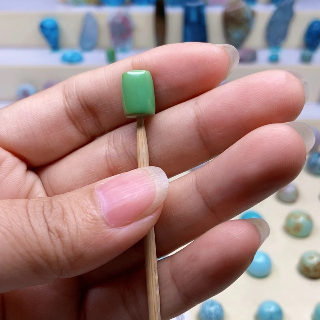 【闪购商品】未镶嵌绿松石珠宝奇石