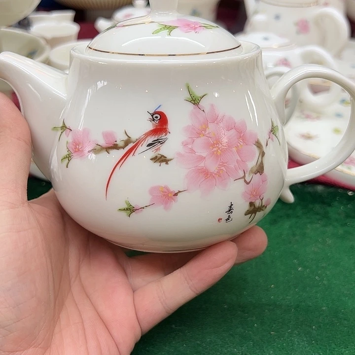 陶瓷茶壶哈哈哈哈哈