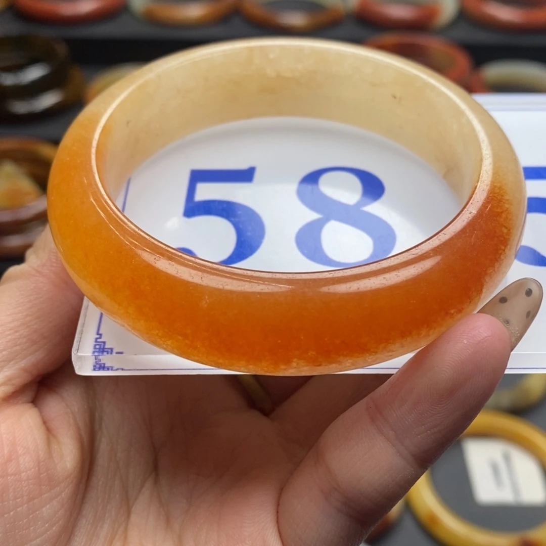 石英质玉（黄龙玉）手镯未镶嵌