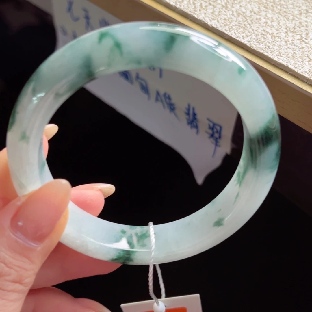 翡翠未镶嵌手镯手镯