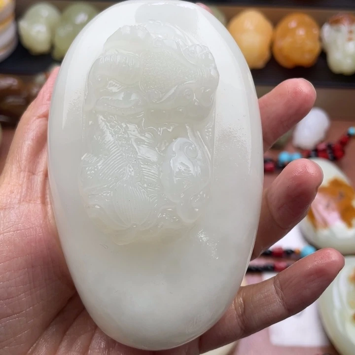w***i石材古青石手把件