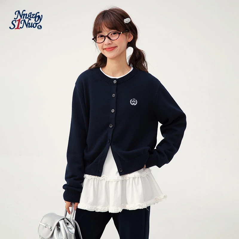 S1N初中生短款秋季新款圆领绣花学院风毛衣开衫C25CM1078C