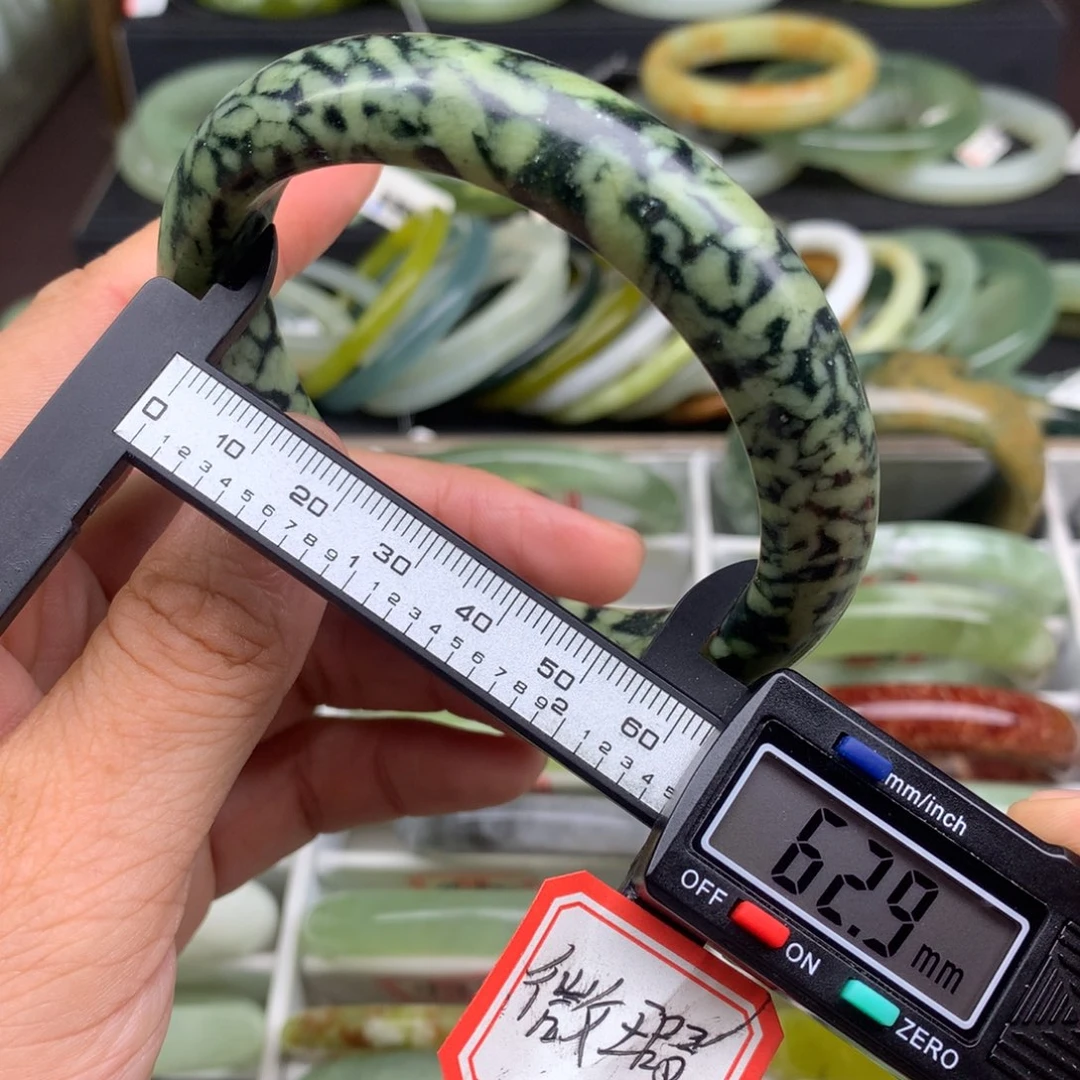 未镶嵌蛇纹石玉手镯498