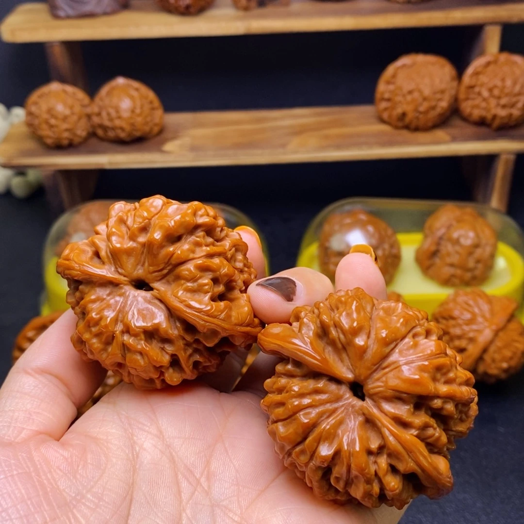 出***妖吊坠桃核福利核桃