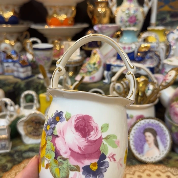 鹿与海陶瓷家居有限公司