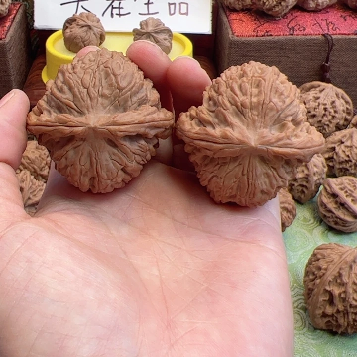 吊坠文玩核桃南疆石文玩核桃手把件