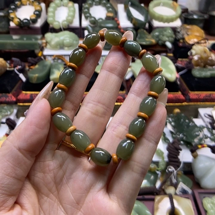 未镶嵌手串岫岩老玉（透闪石质玉）三*