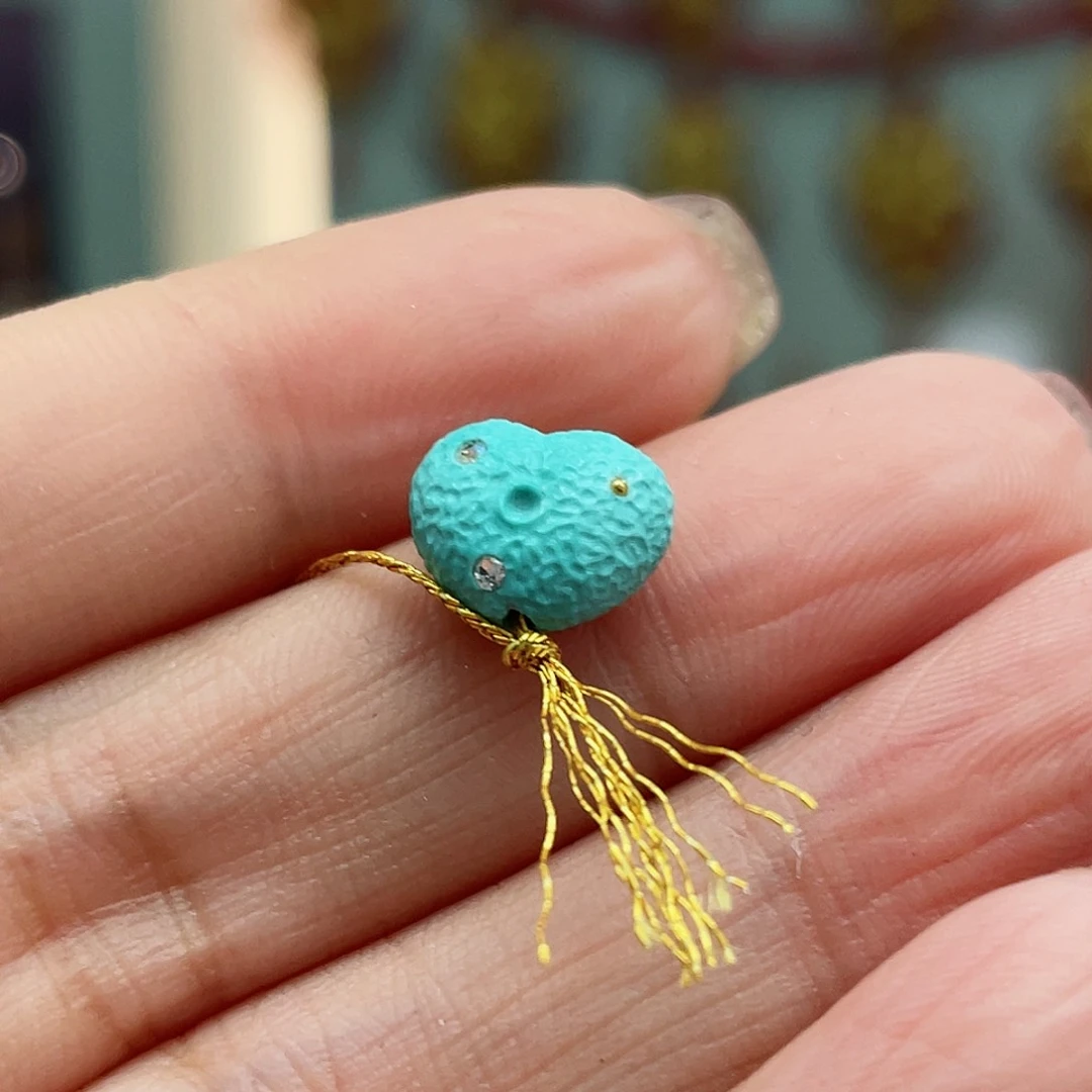 绿松石颈饰未镶嵌