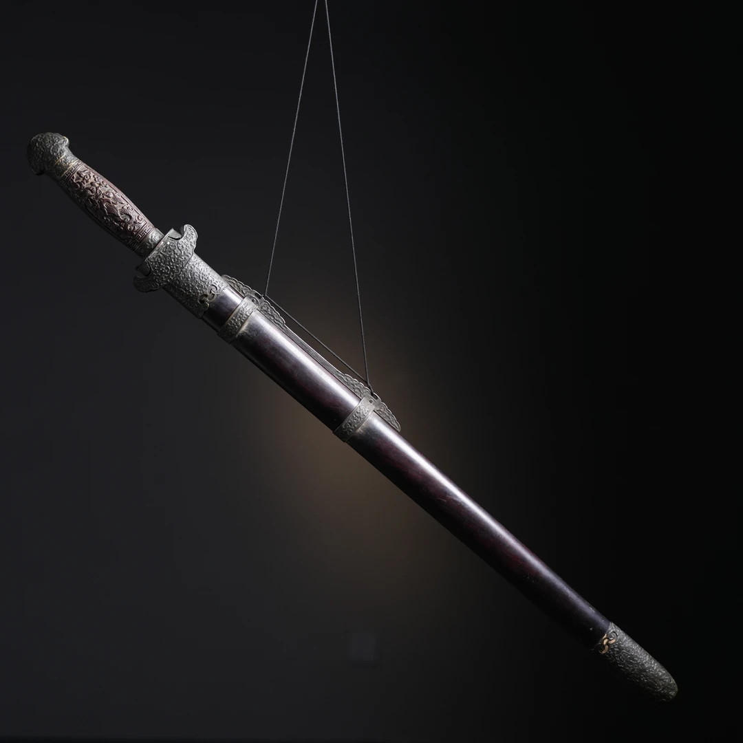 Lot 3068 清代紫檀鞘剑饰