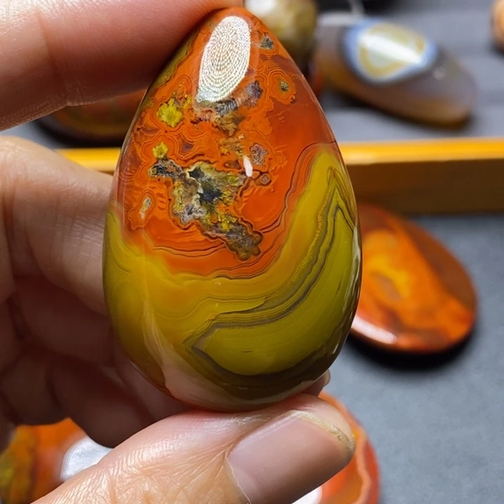 玛瑙/玉髓颈饰未镶嵌政*宝