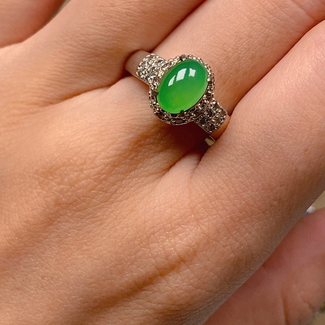 翡翠戒指未镶嵌黄阳绿