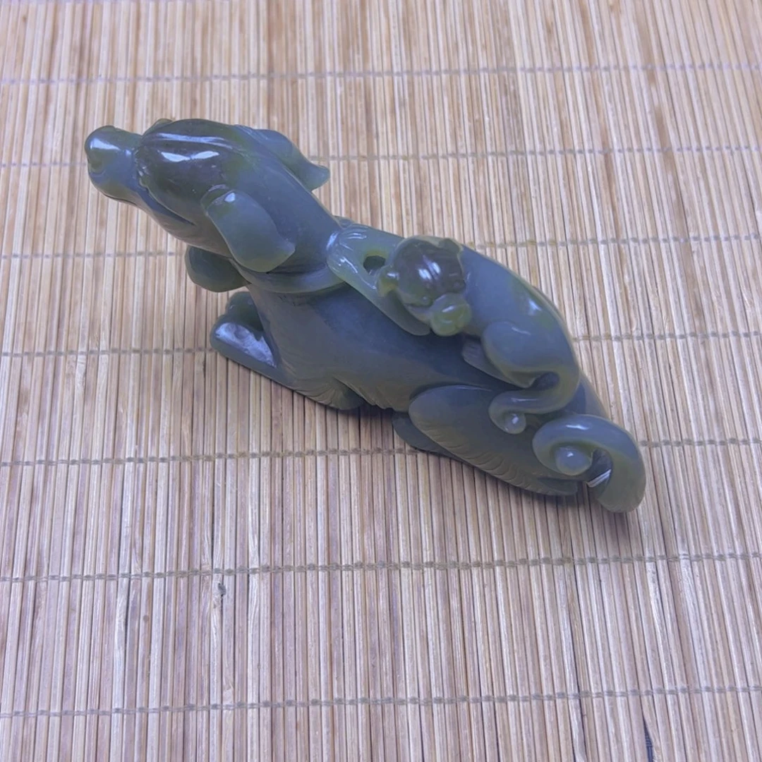 未镶嵌和田玉摆件