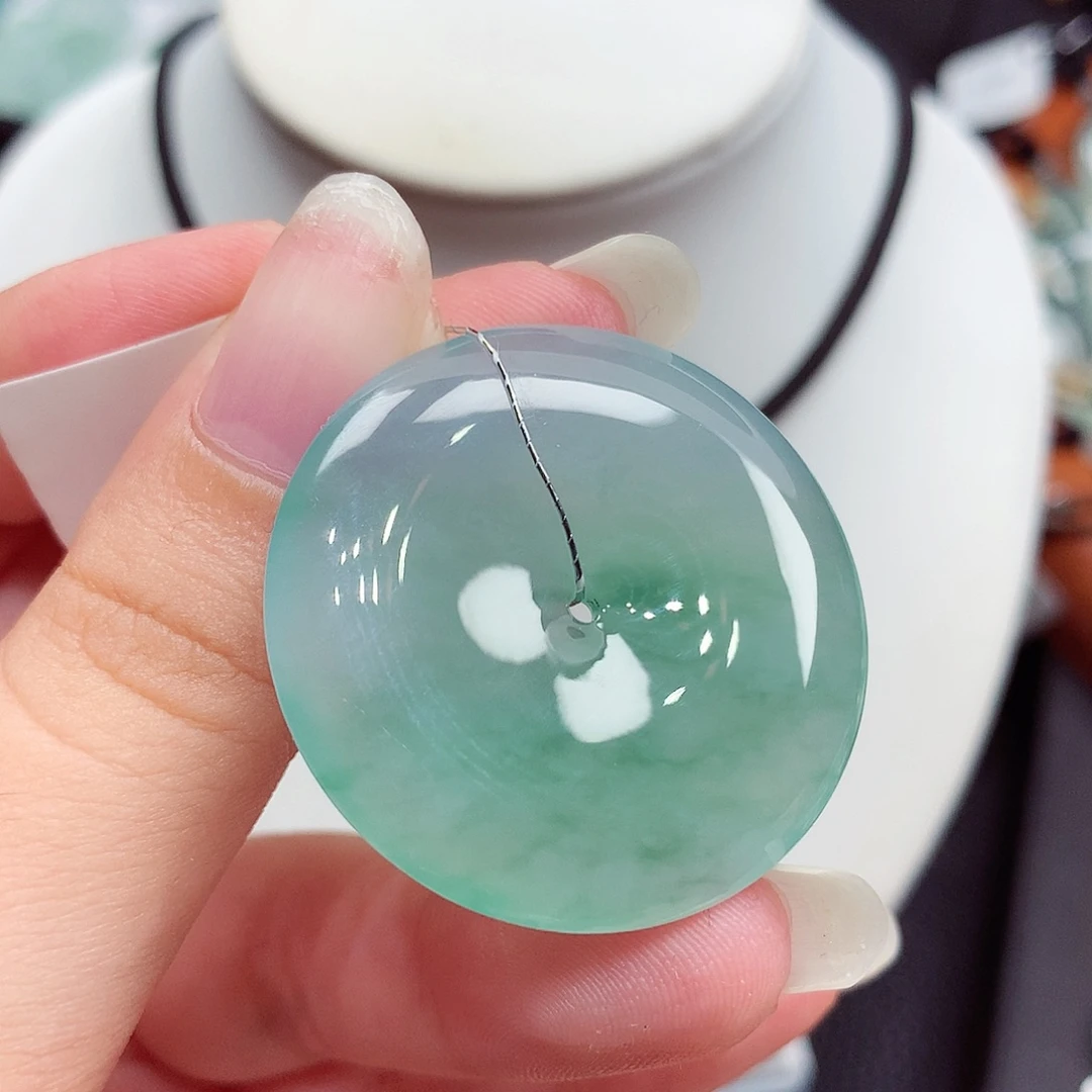 翡翠未镶嵌颈饰翡翠72，34.3/5.9