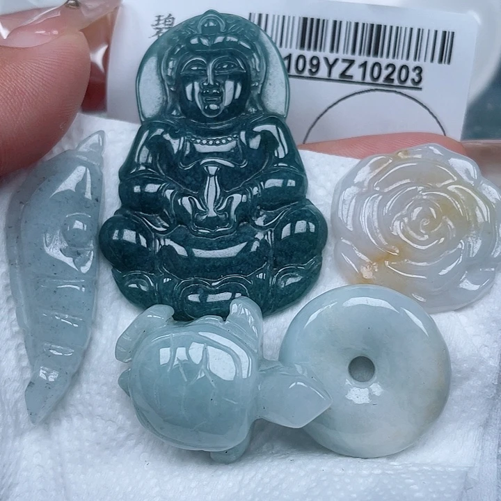 吊坠(不含链)未镶嵌翡翠