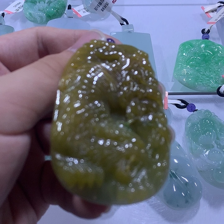 翡翠未镶嵌颈饰天然翡翠A货吊坠