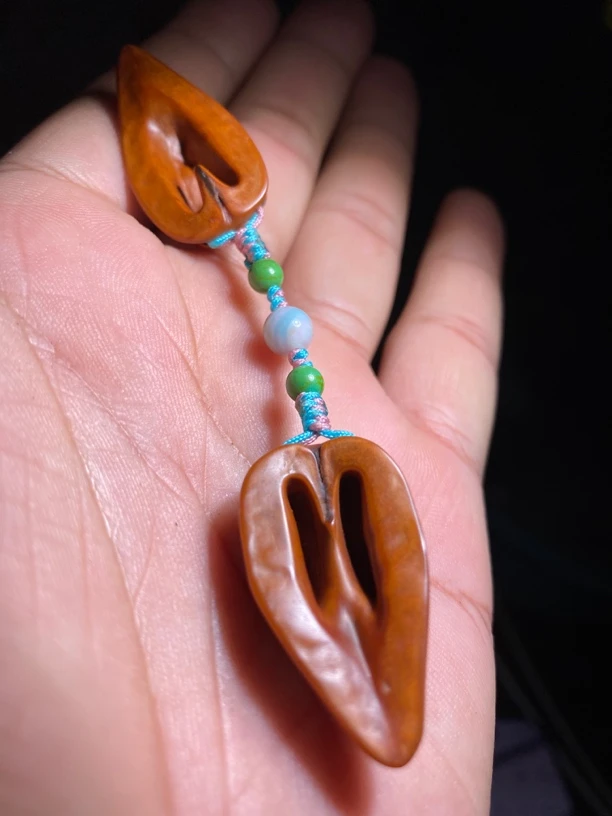 一物一图（024）：异形核桃两半核桃双截棍玩法