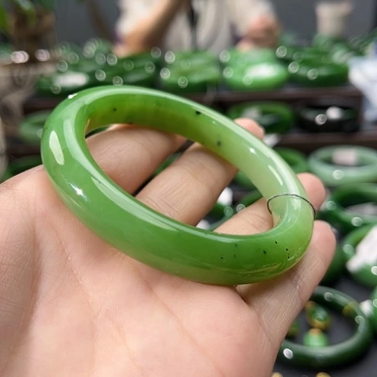和田玉（碧玉）手镯未镶嵌