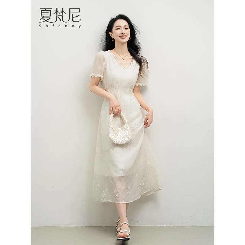 夏梵尼漫野生花夏季收腰连衣裙法式气质刺绣蕾丝长裙子网红高级感