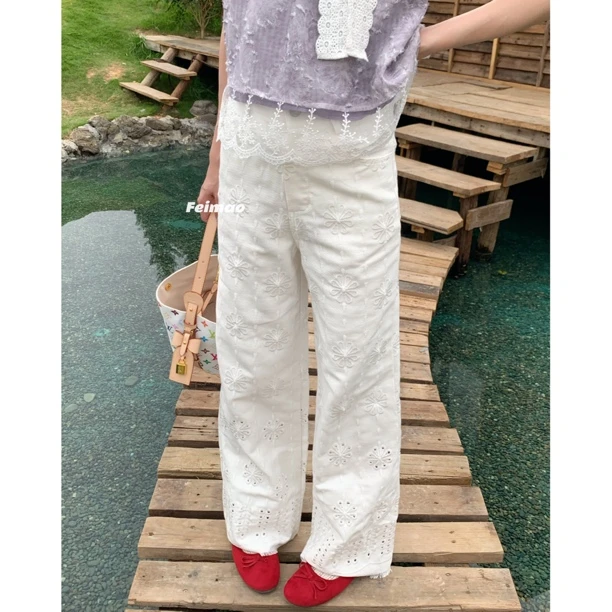 【赵小小&重工刺绣花朵】26806 100%棉刺绣花朵高腰镂空直筒牛仔裤