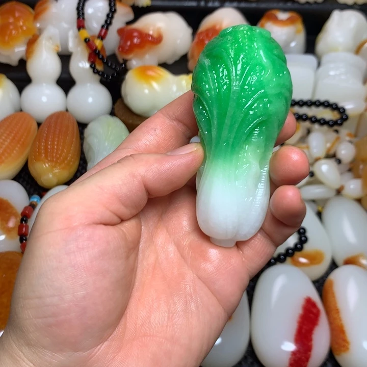 新疆戈壁石五彩石