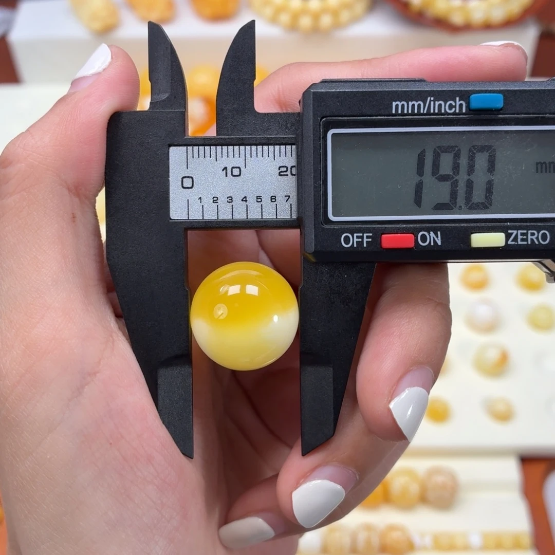 琥珀未镶嵌裸石焦皮19mm