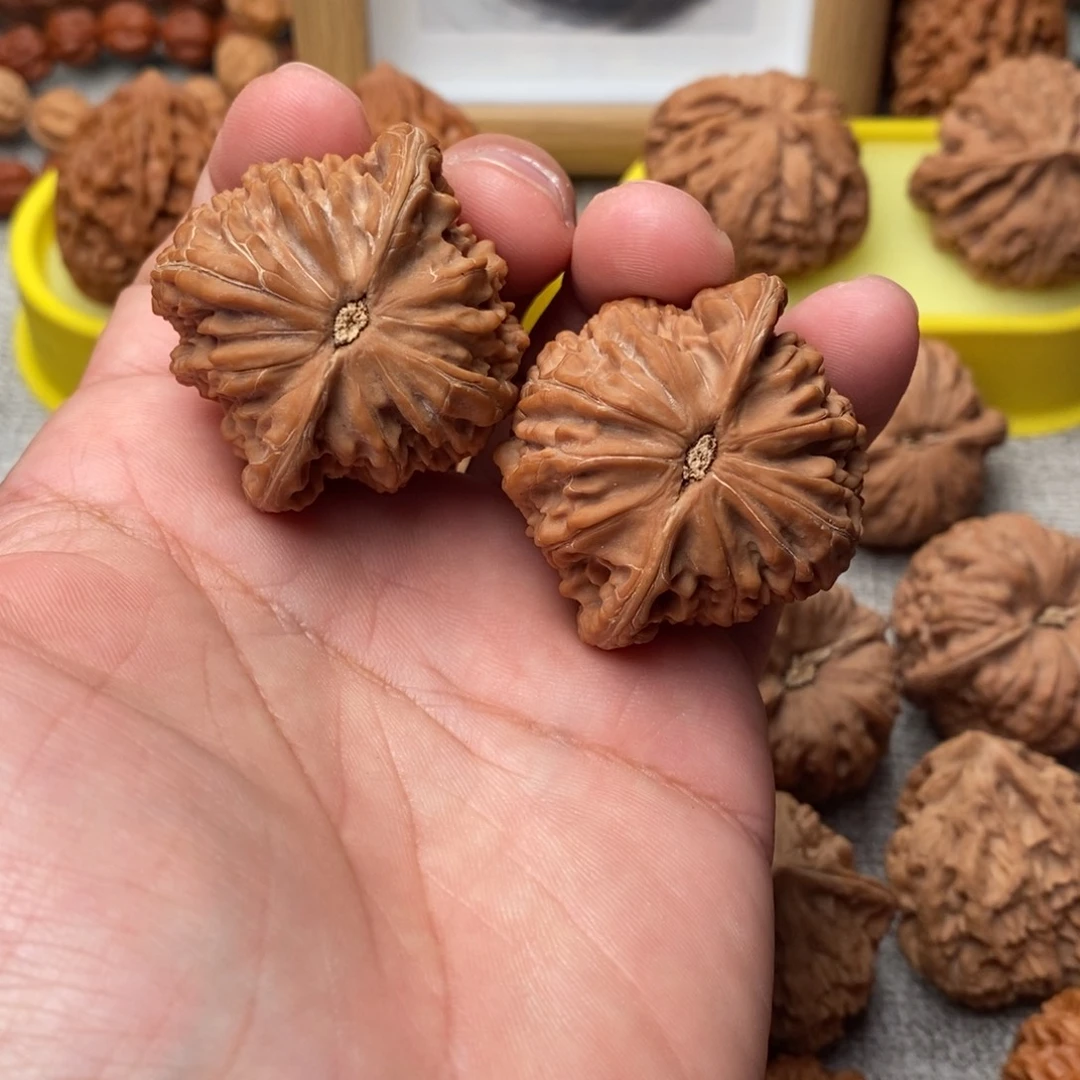 ****࿐吊坠文玩核桃山地42磨盘