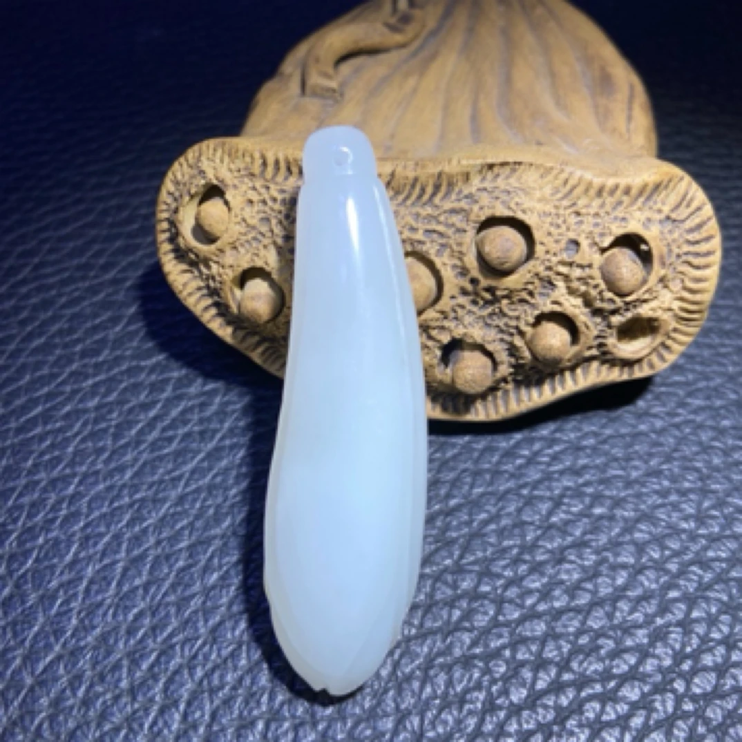 新疆和田玉玉兰花，油性好 润度好