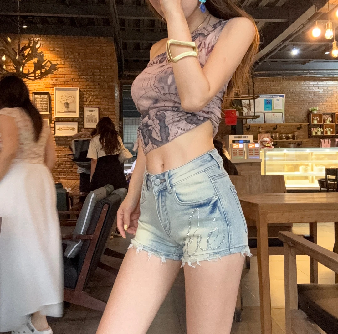 烫钻包臀修身包臀短裤2025夏季新款显瘦百搭中腰牛仔短裤