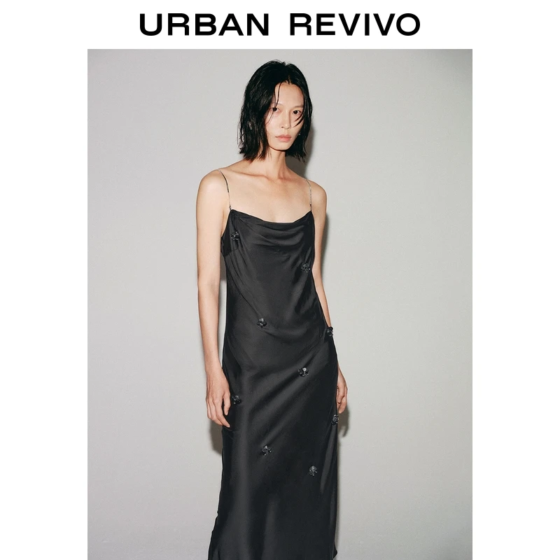 UR2025春季新款女装摩登气质立体装饰吊带连衣裙UWG750001