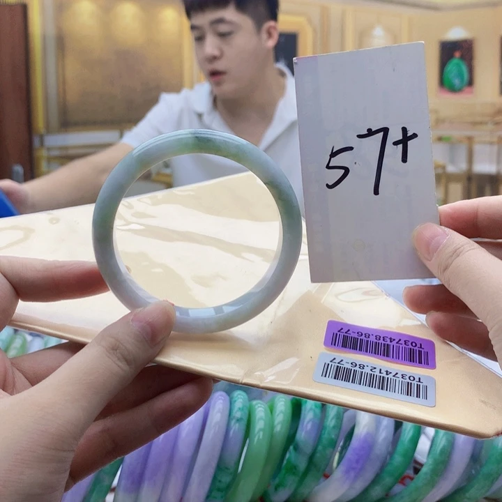 翡翠未镶嵌手镯we