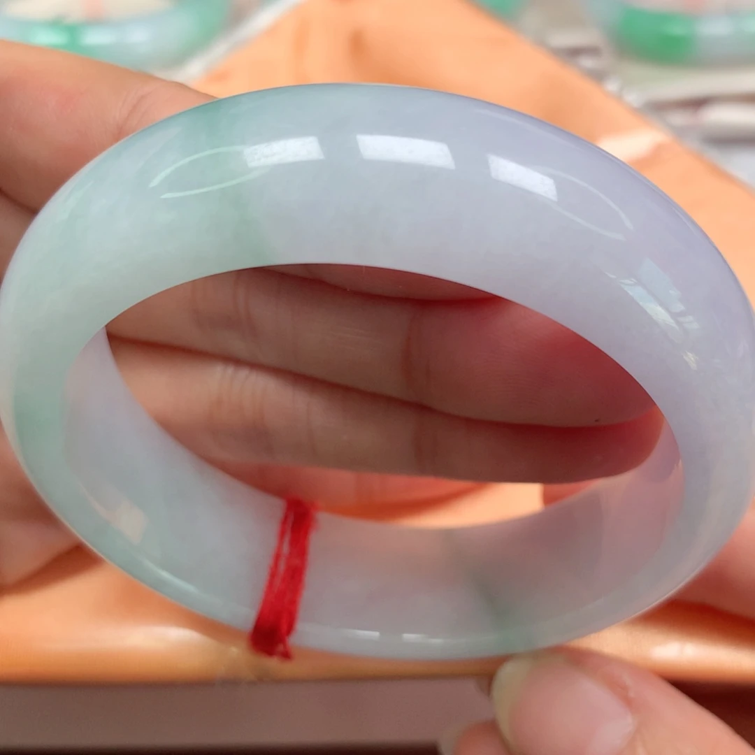 翡翠未镶嵌手镯轮胎